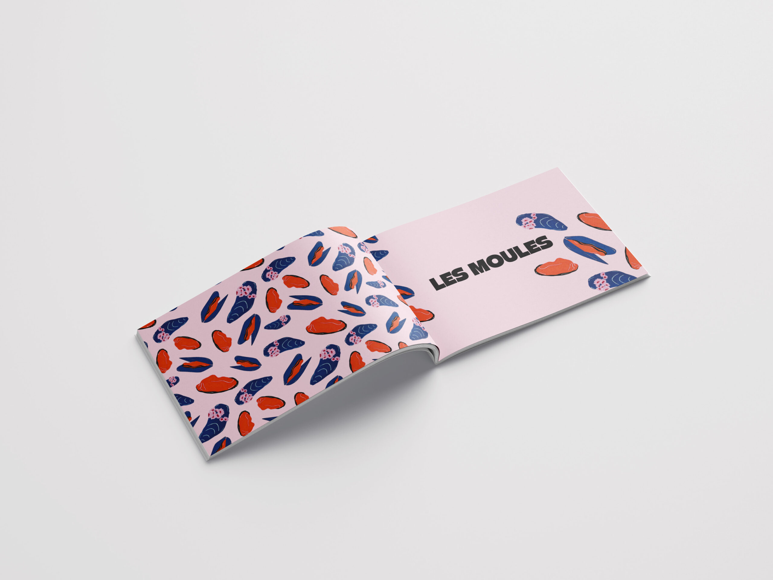 Page "Les Moules" avec des illustrations colorées de moules sur un fond rose. Le titre est écrit en lettres noires.