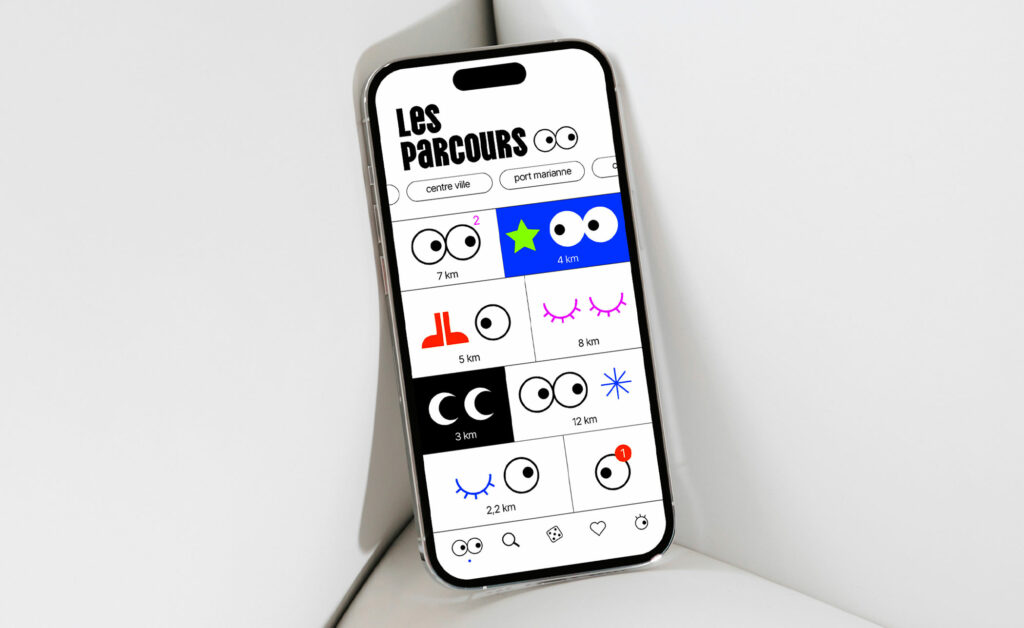 Écran d'une application mobile nommée Coup d’Oeil affichant les différents parcours avec des illustrations autour de l’univers des yeux et les distances en kilomètres.