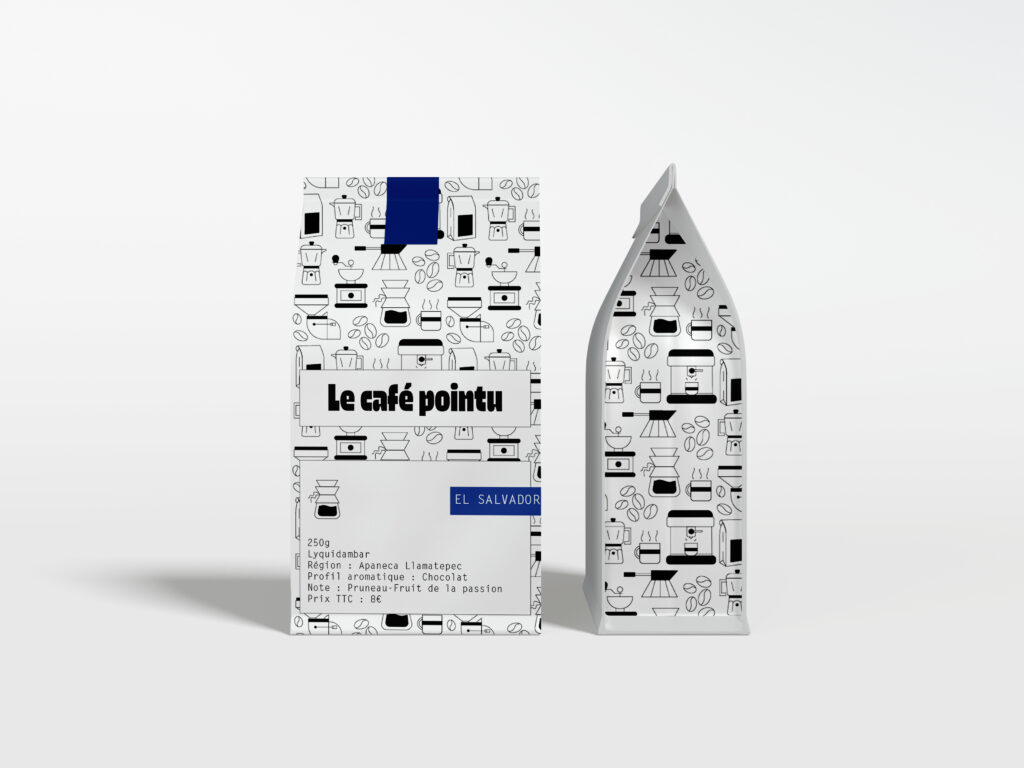 Paquet de café de la marque Le café pointu, origine El Salvador vue de face et de profil. Le paquet est décoré avec des illustrations en noir et blanc et une étiquette bleue. Le café provient de la région Apaneca Llamatepec et offre un profil aromatique chocolaté avec des notes de pruneau et de fruit de la passion.